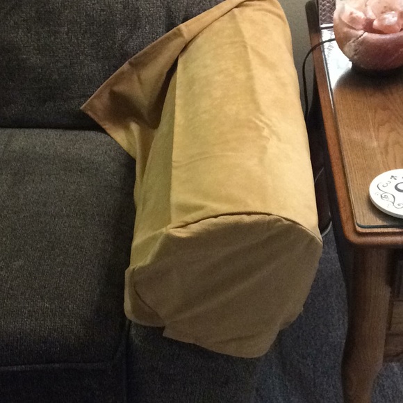 FINAL SALE PRICE BNWT Golden Furniture Arm Cover Pair - Picture 3 of 5